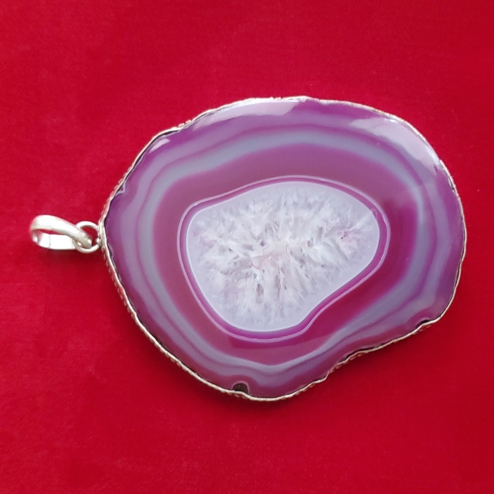 Agate Geode Crystal - Statement Pendant - Picture 6 of 11